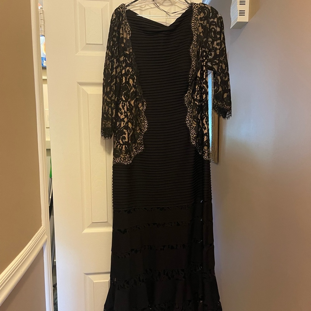 Quarter sleeve formal gown